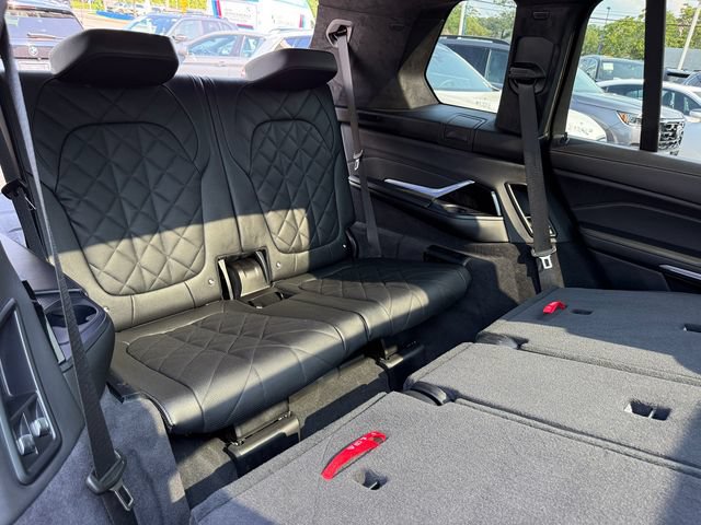 Certified 2024 BMW X7 xDrive40i w/ M Sport Package AWD/4WD image 34