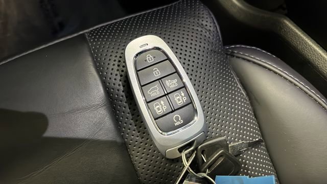 Used 2023 Hyundai Santa Fe Calligraphy AWD/4WD image 45