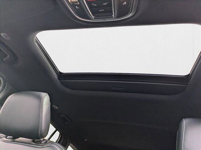 New 2025 Jeep Grand Cherokee L Altitude image 15