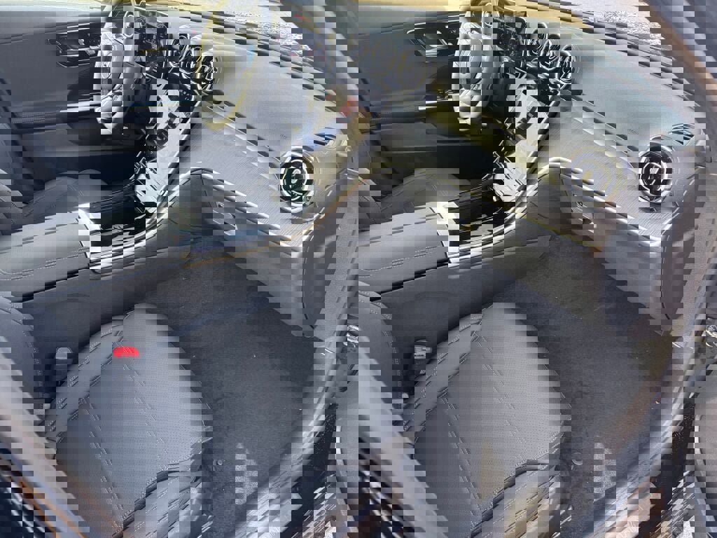 New 2026 Mercedes-Benz C 300 4MATIC Sedan image 21