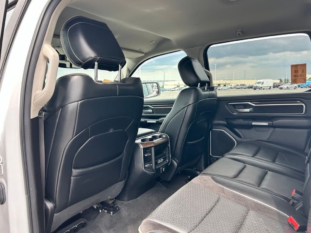 Used 2022 RAM 1500 Laramie AWD/4WD image 18
