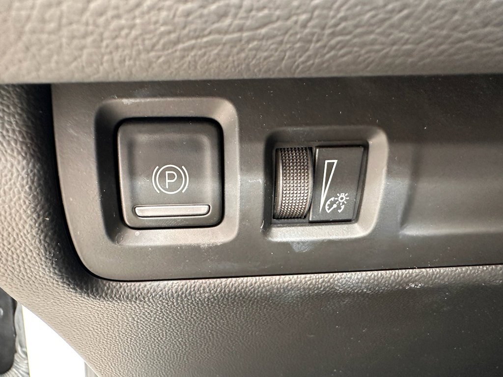 Used 2024 Cadillac XT4 Sport image 15