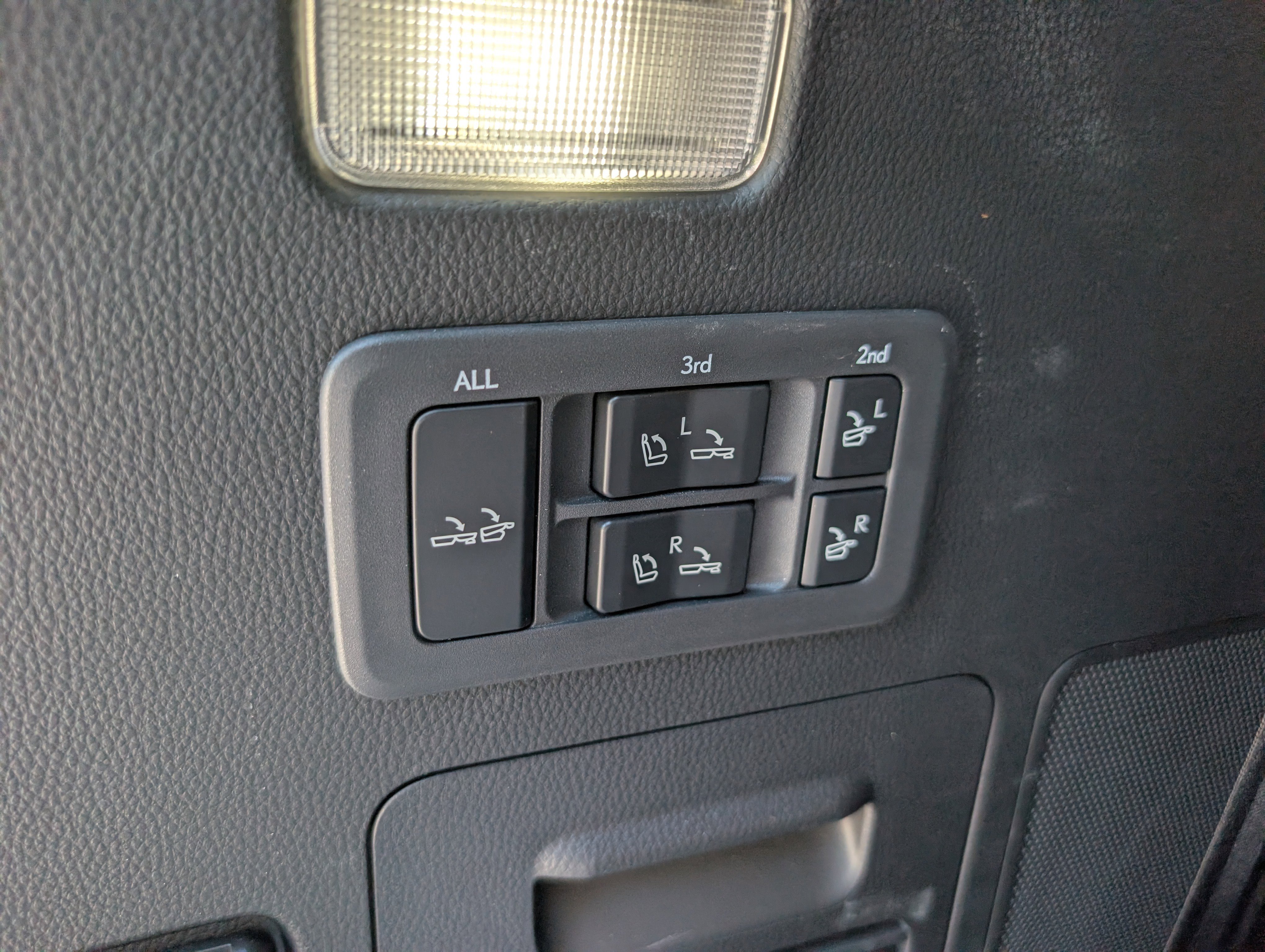 Used 2024 Lexus LX 600 4WD w/ Appearance Package image 13
