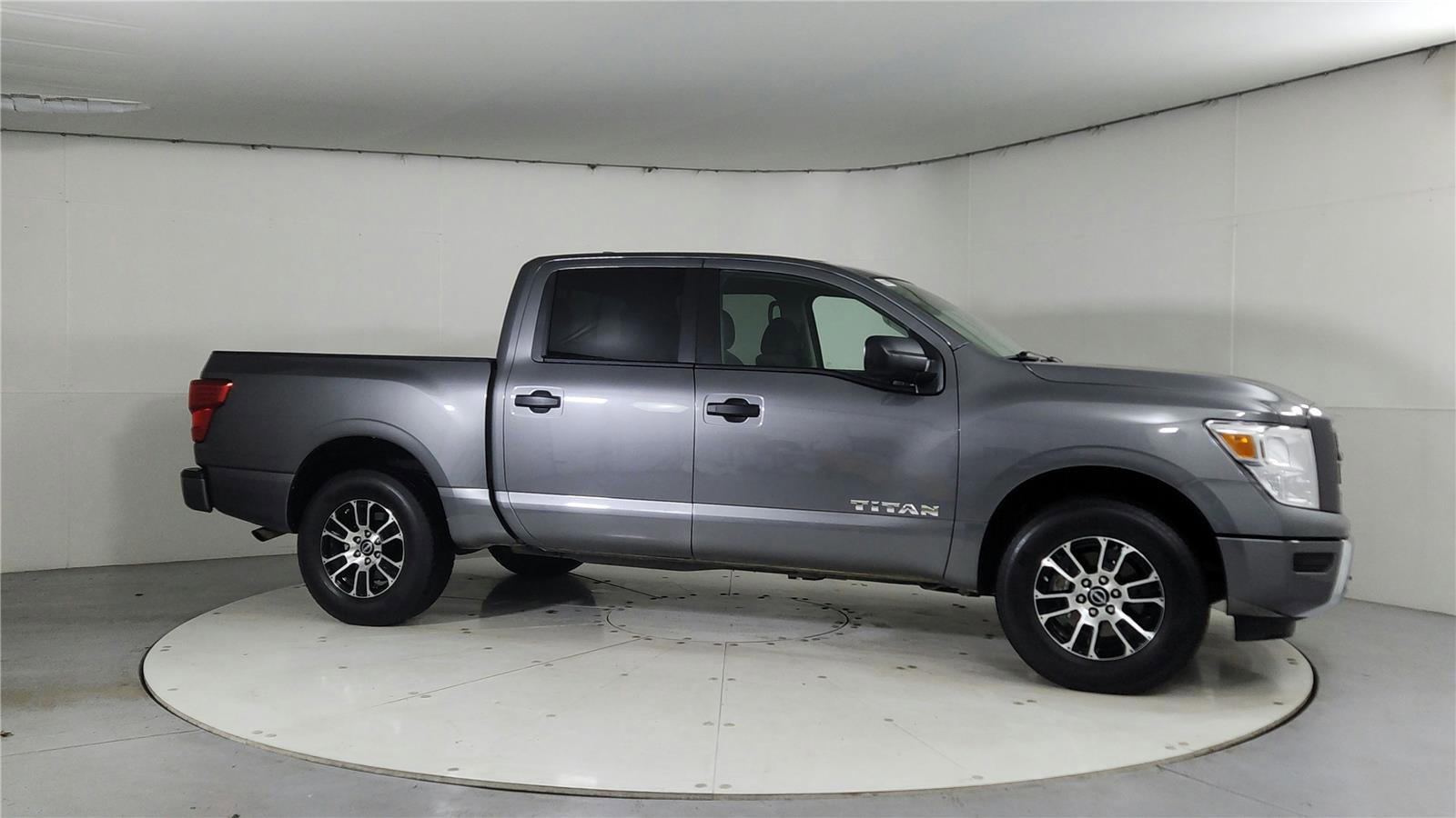 Certified 2024 Nissan Titan SV image 8