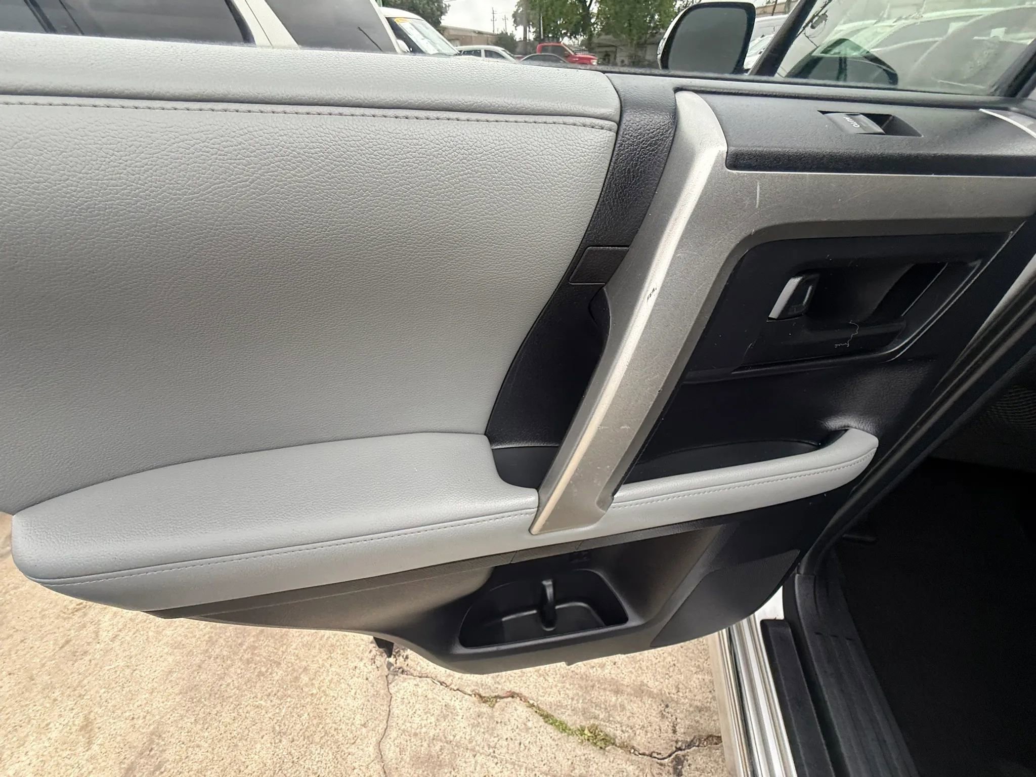 Used 2013 Toyota 4Runner SR5 w/ Convenience Pkg AWD/4WD image 22