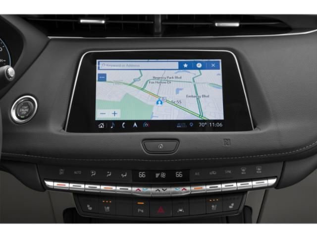 Used 2022 Cadillac XT4 Luxury w/ Cold Weather Package FWD image 16