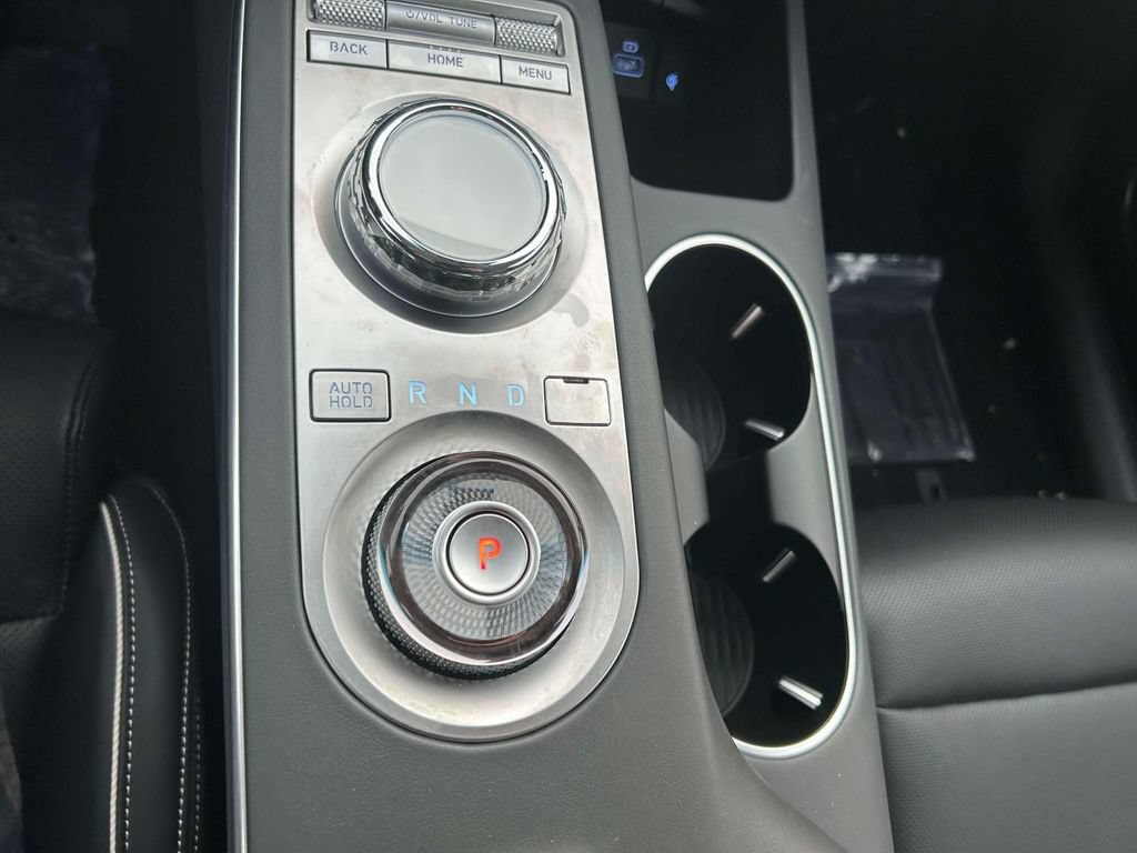 New 2025 Genesis Electrified GV70 w/ Prestige Package AWD/4WD image 19