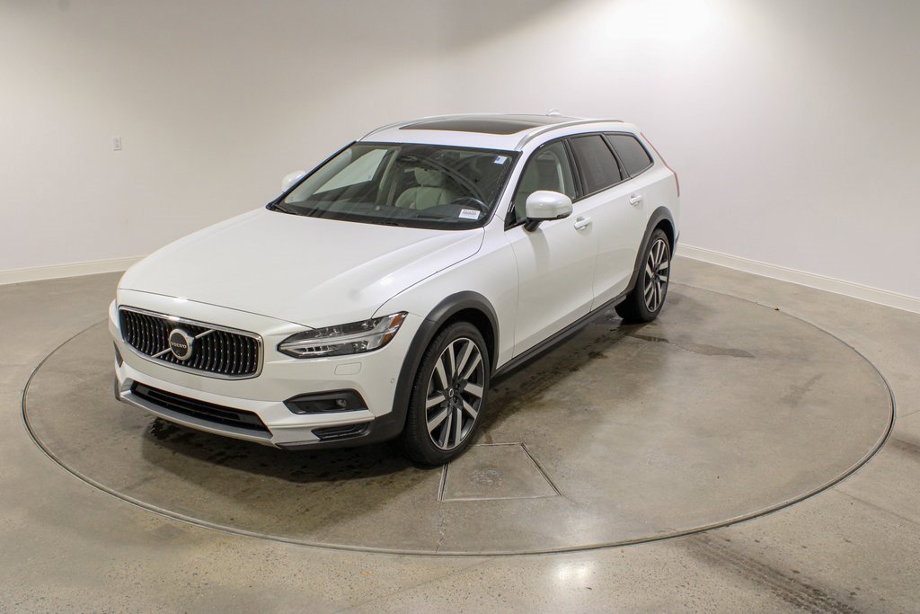 Used 2024 Volvo V90 B6 Cross Country Ultimate w/ Climate Package