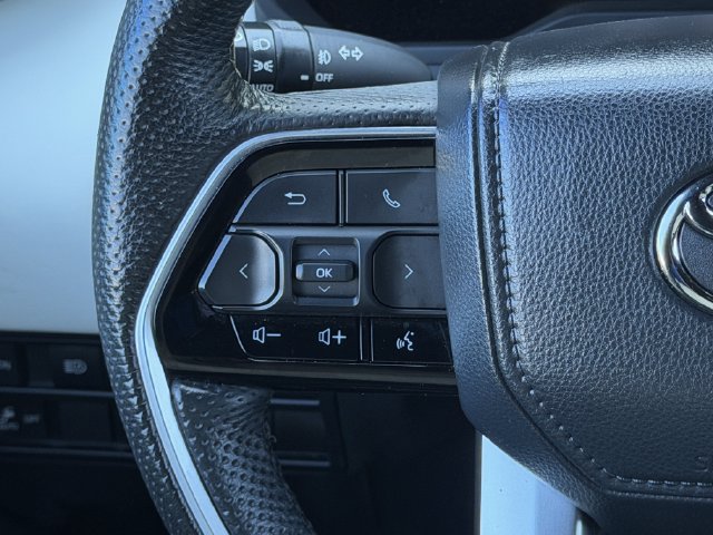 Used 2023 Toyota Sequoia Capstone AWD/4WD image 14
