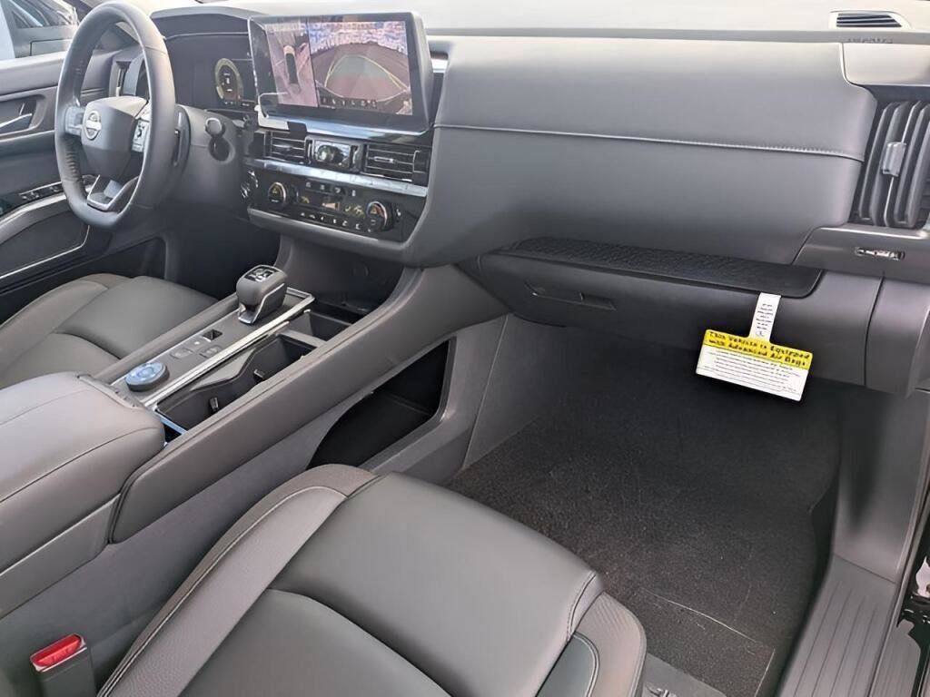 Used 2026 Nissan Pathfinder SL AWD/4WD image 28
