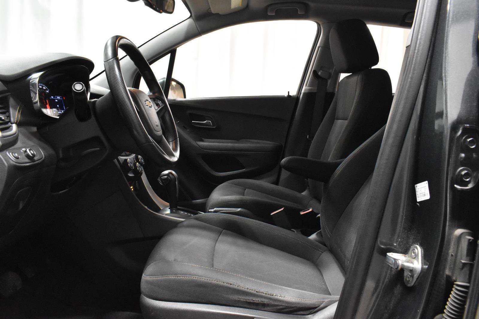 Used 2020 Chevrolet Trax LT image 4