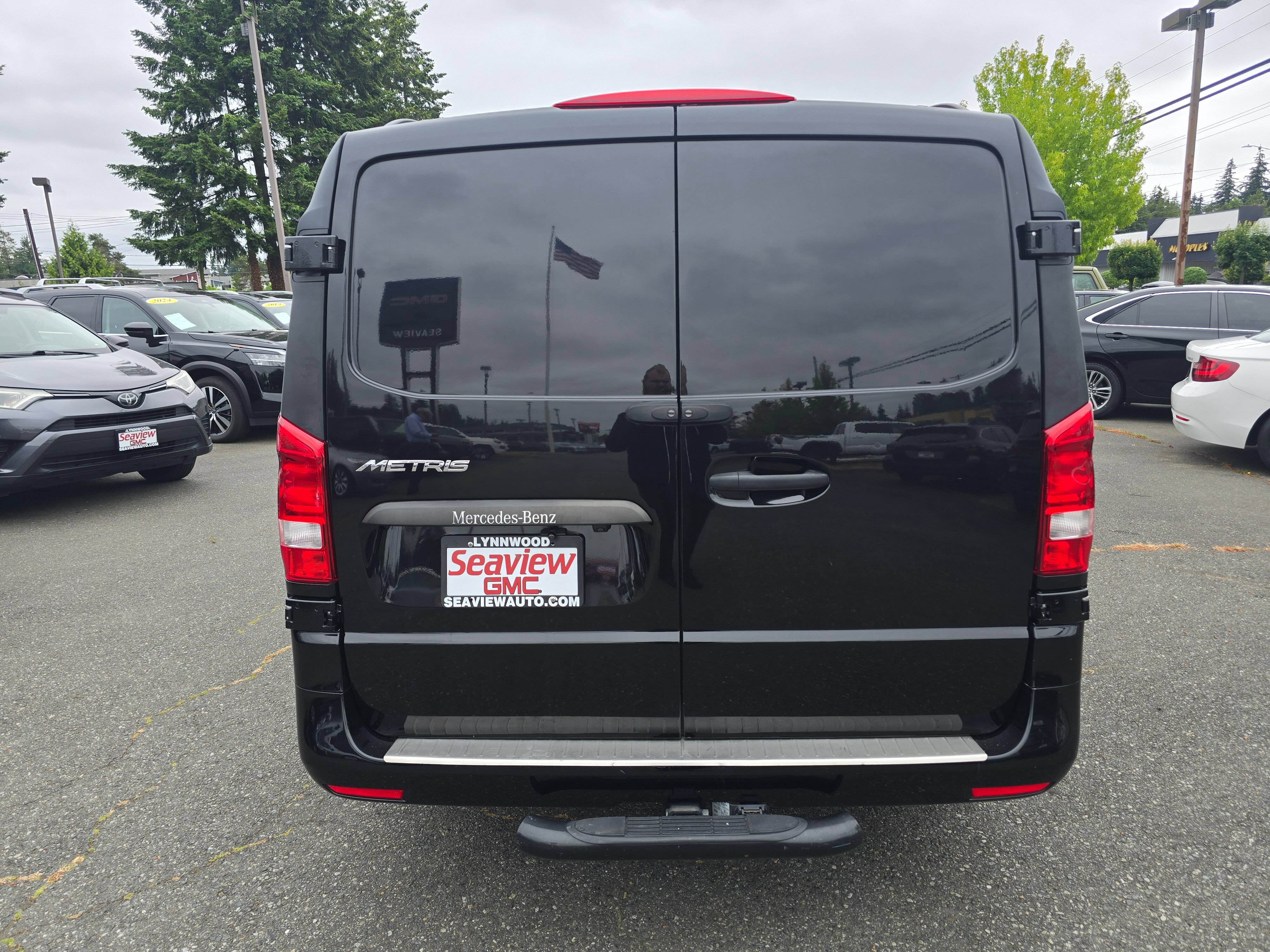 Used 2017 Mercedes-Benz Metris image 6
