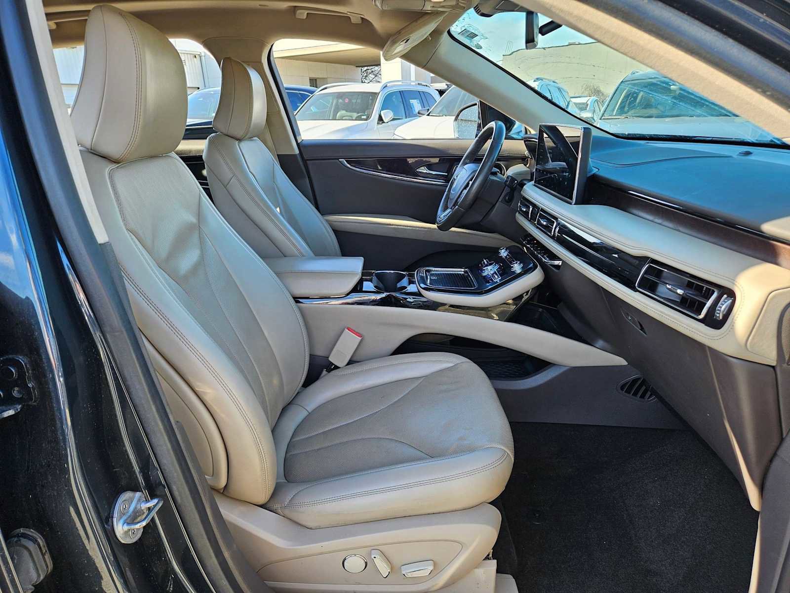 Used 2022 Lincoln Nautilus Reserve w/ Equipment Group 201A image 21