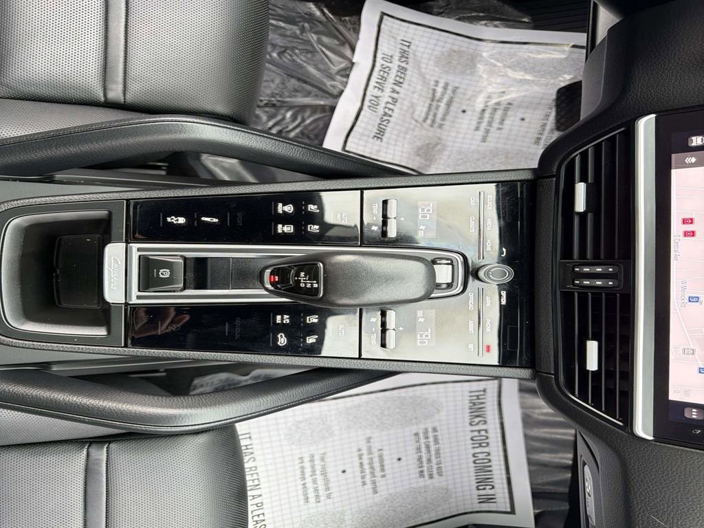 Used 2023 Porsche Cayenne Platinum Edition image 24