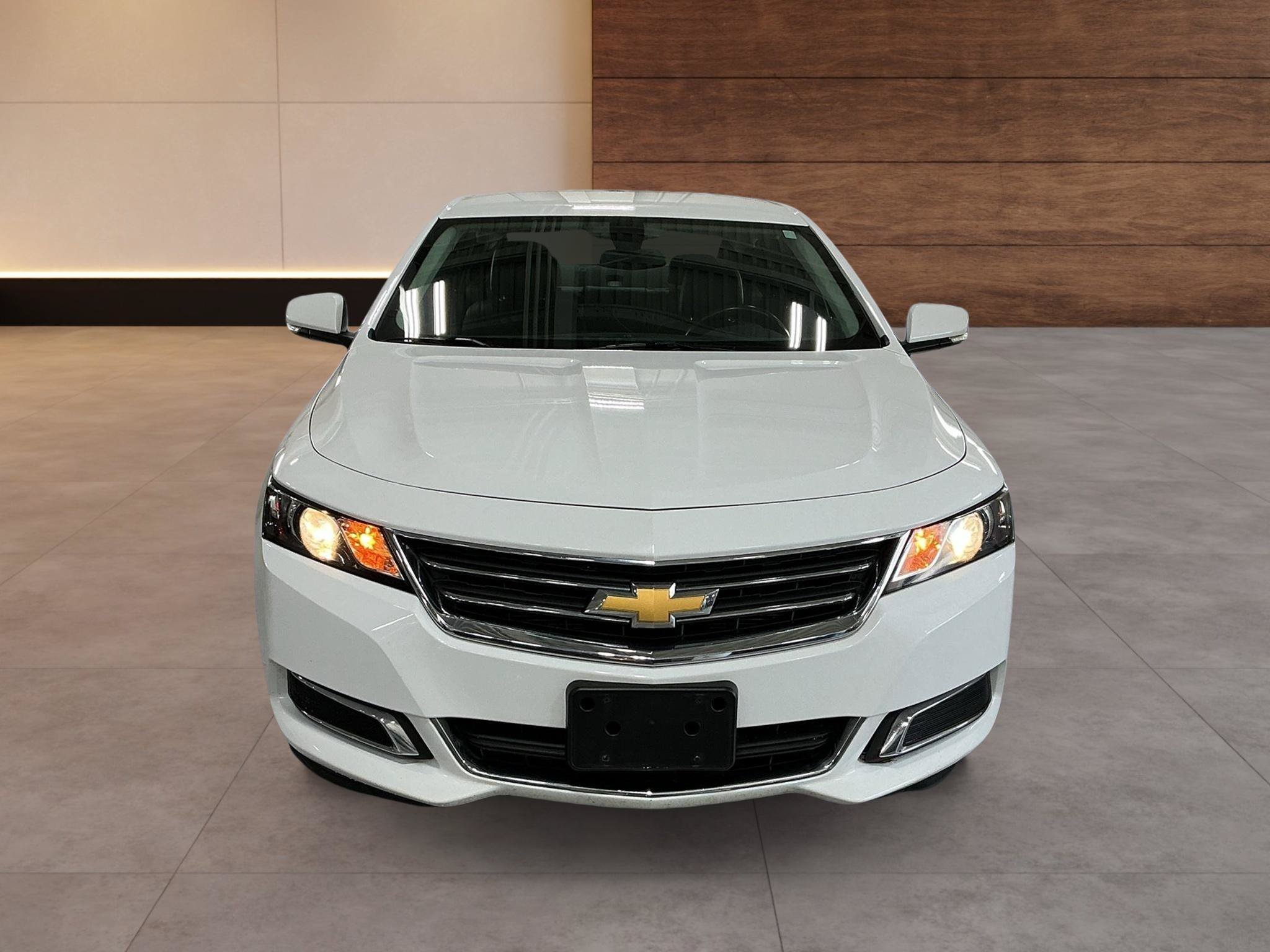 Used 2016 Chevrolet Impala LT FWD image 2