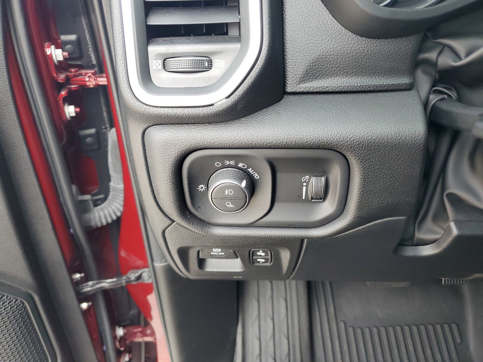 Certified 2025 RAM 1500 Big Horn image 32