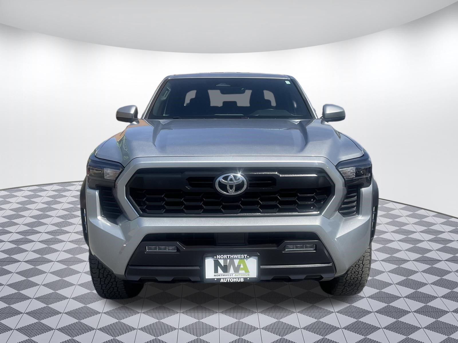Used 2024 Toyota Tacoma TRD Off-Road AWD/4WD image 5