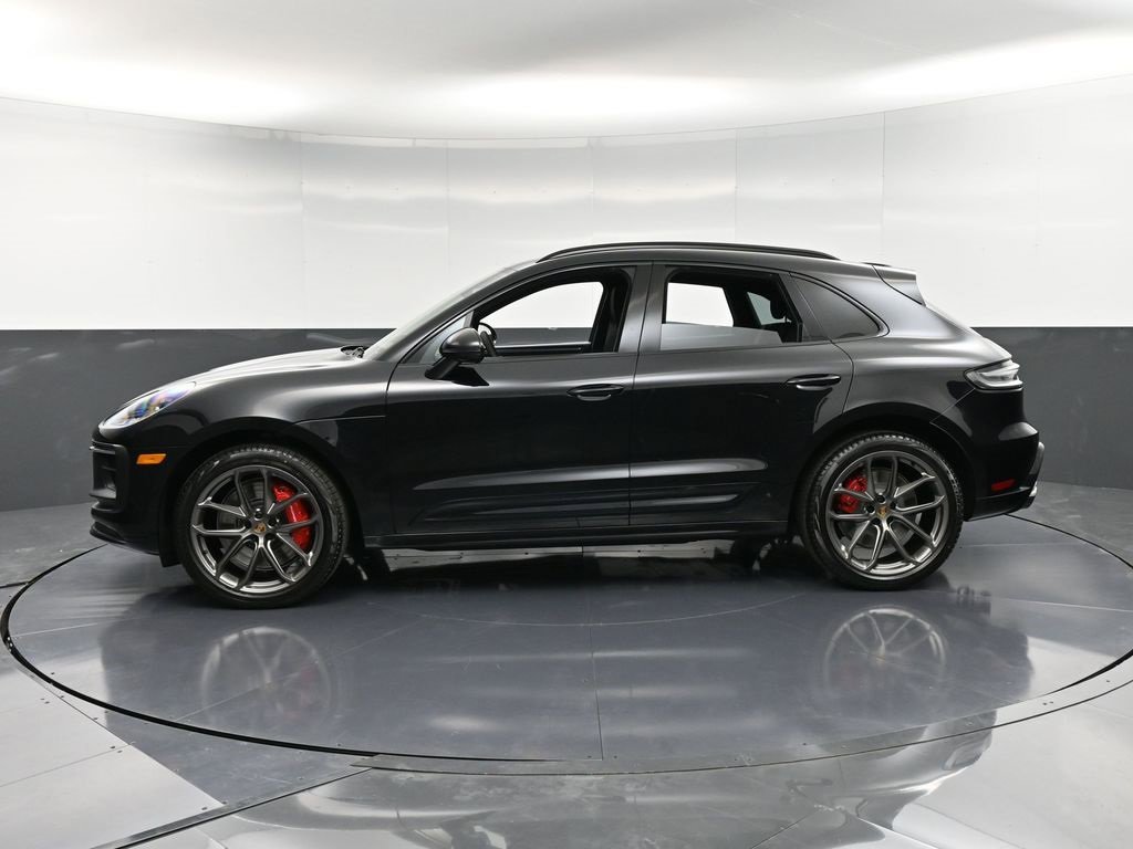 New 2026 Porsche Macan GTS image 2