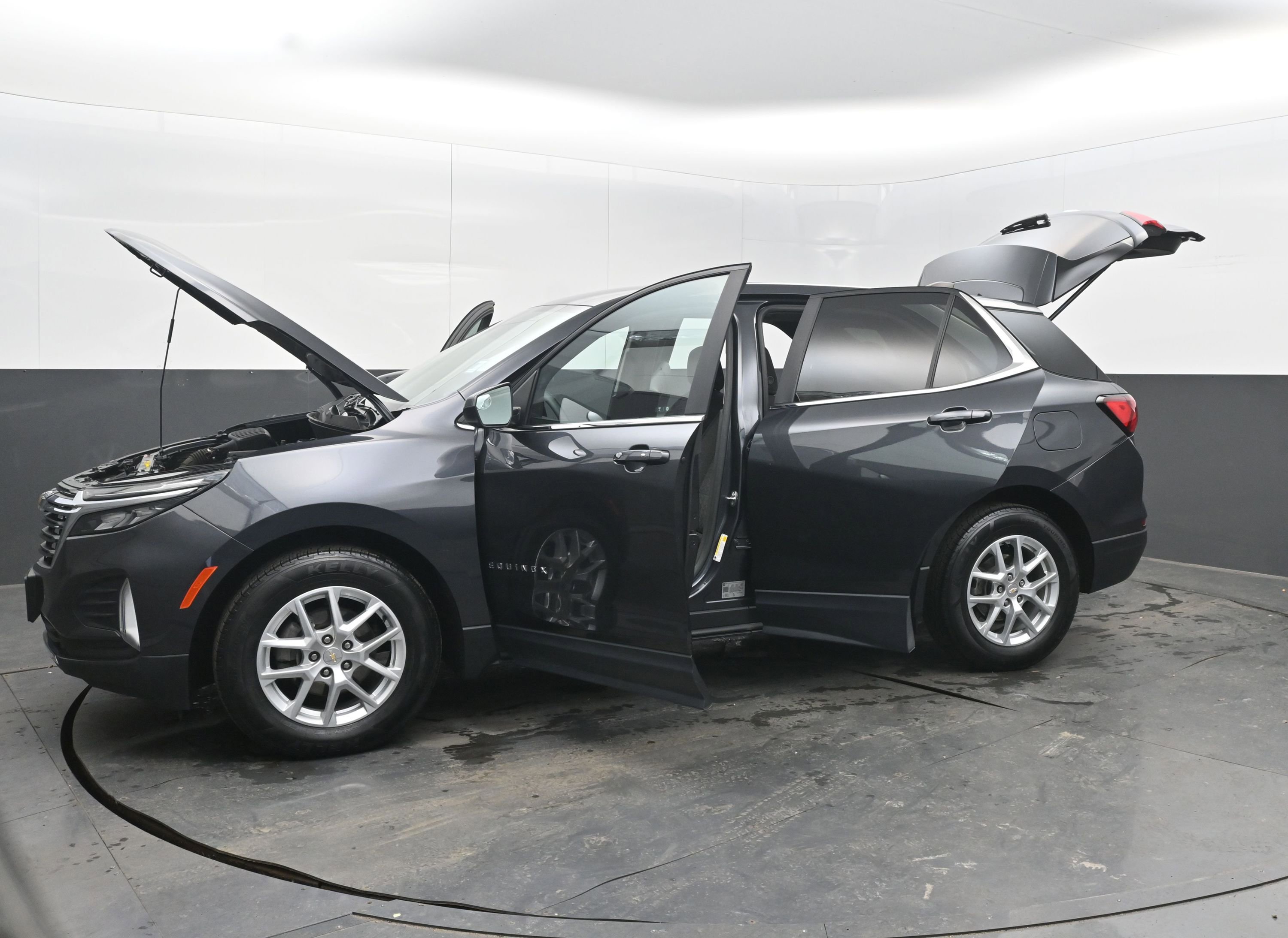 Used 2023 Chevrolet Equinox LT image 43
