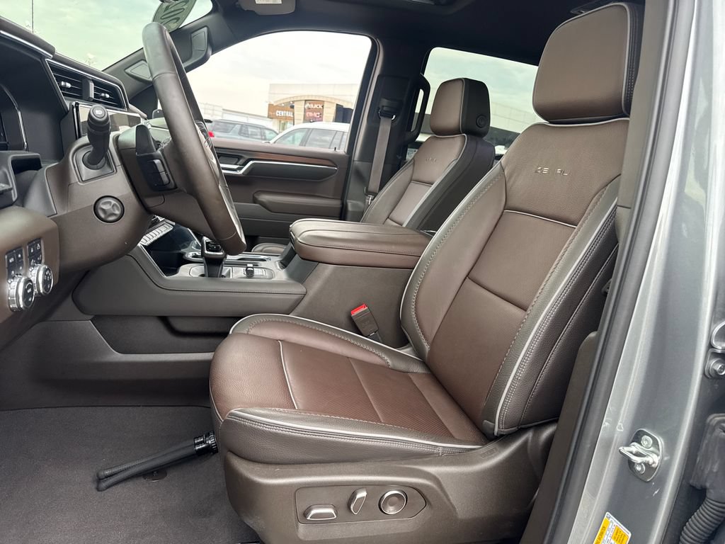 Used 2025 GMC Sierra 1500 Denali w/ Denali Reserve Package AWD/4WD image 16