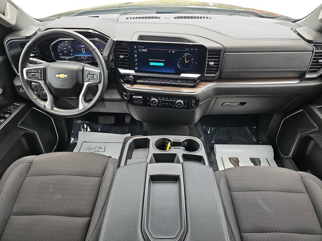 Used 2025 Chevrolet Silverado 1500 LT AWD/4WD image 13