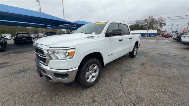 Used 2023 RAM 1500 Big Horn AWD/4WD image 4