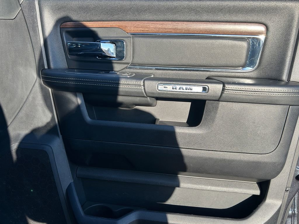 Used 2017 RAM 3500 Laramie AWD/4WD image 25