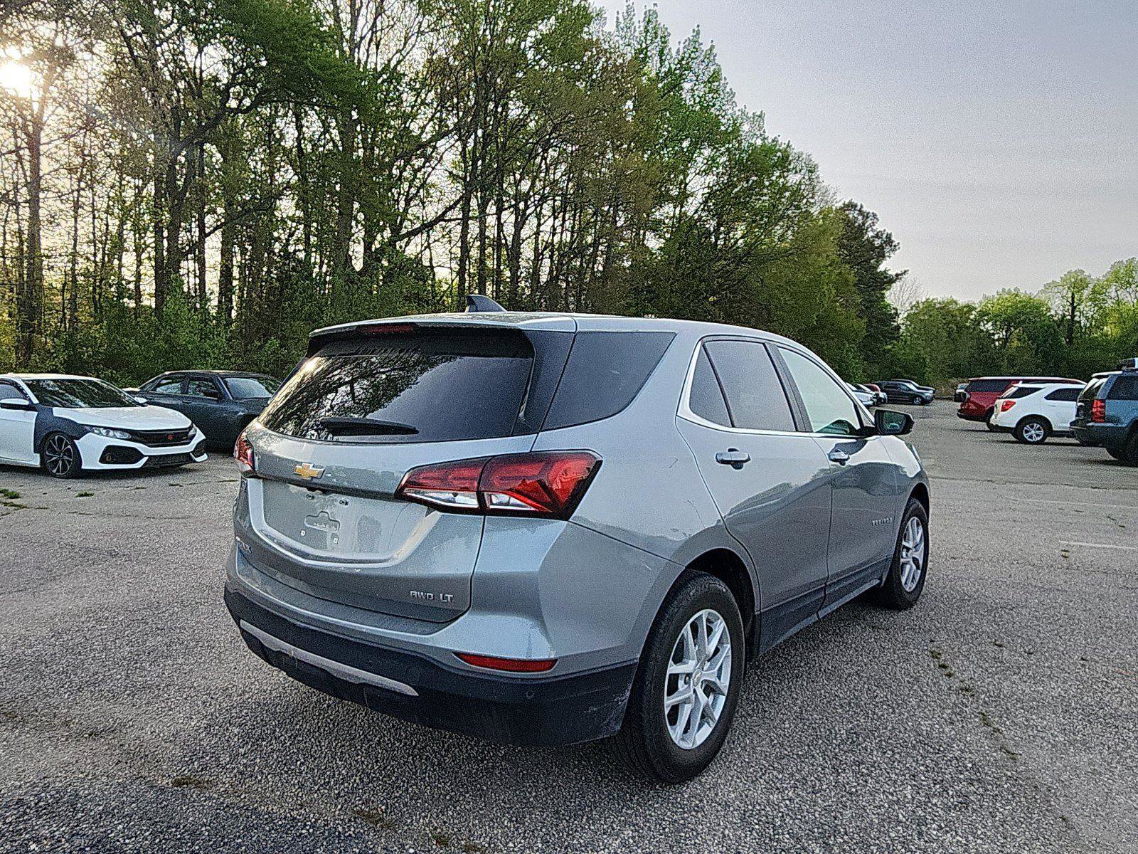 Used 2023 Chevrolet Equinox LT image 5
