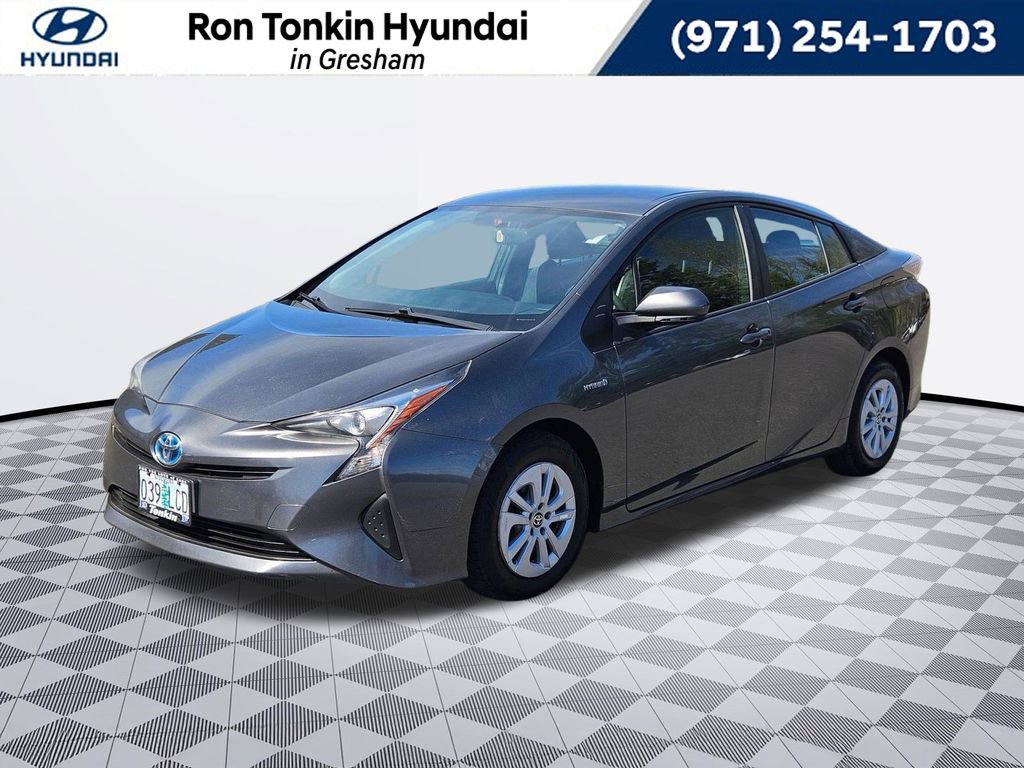 Used 2016 Toyota Prius Two image 1