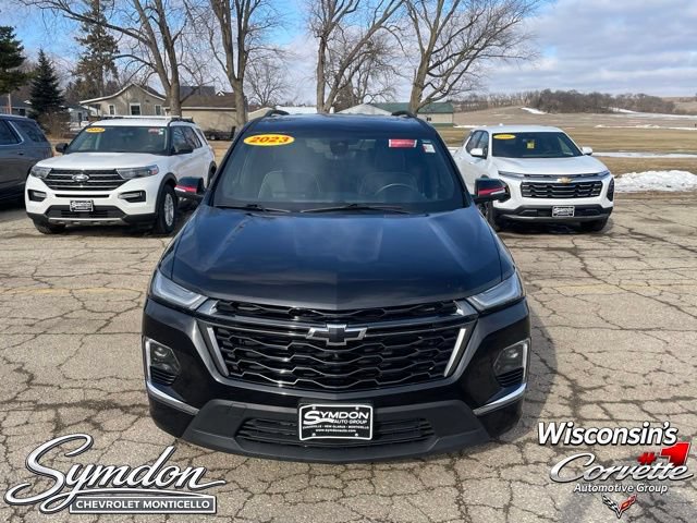 Used 2023 Chevrolet Traverse Premier w/ Redline Edition AWD/4WD image 2