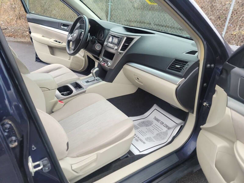 Used 2014 Subaru Outback 2.5i w/ Alloy Wheel Package image 12