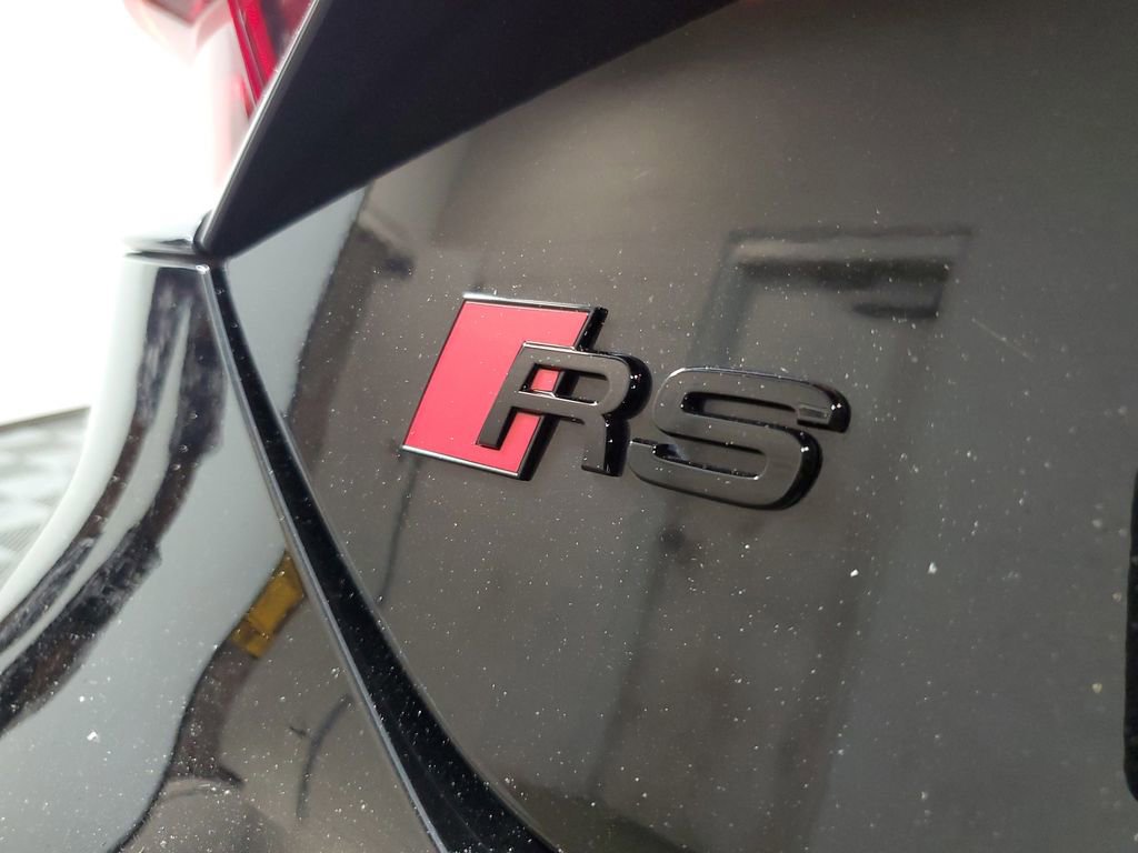 Used 2024 Audi RS e-tron GT w/ Carbon Performance Package AWD/4WD image 8