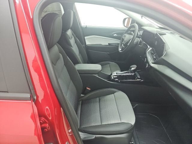 New 2026 Chevrolet Trax LT w/ Driver Confidence Package FWD image 12