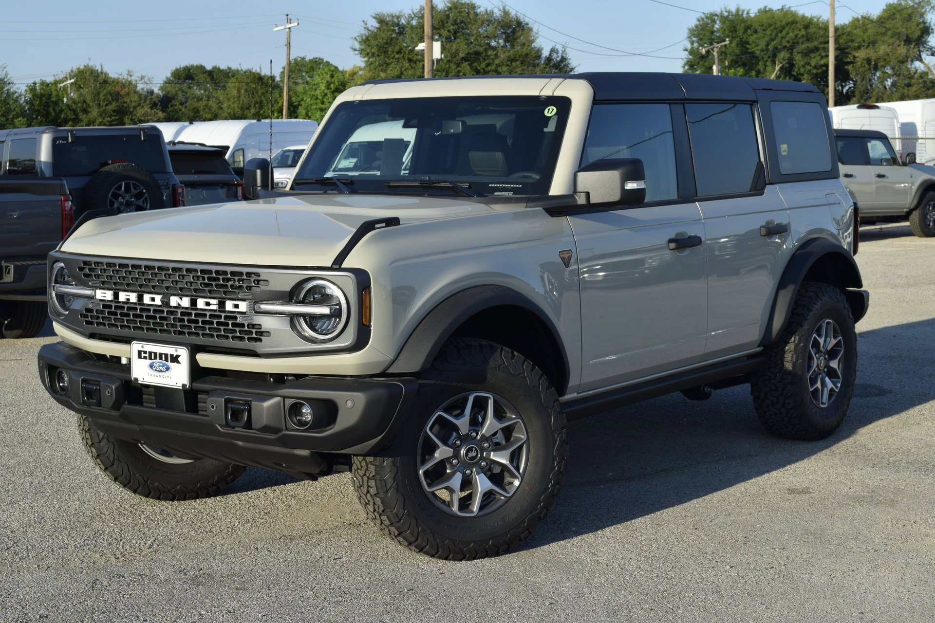 New 2025 Ford Bronco Badlands