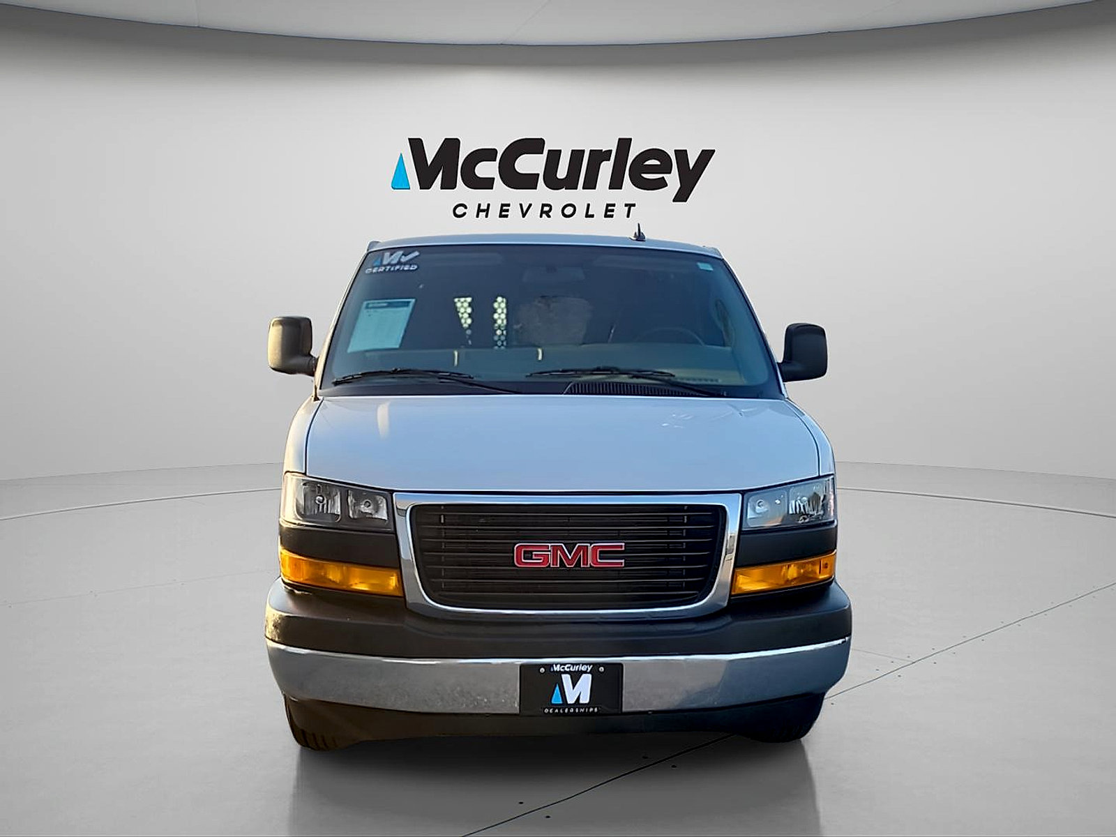 Used 2025 GMC Savana 2500 w/ Driver Convenience Package RWD image 2