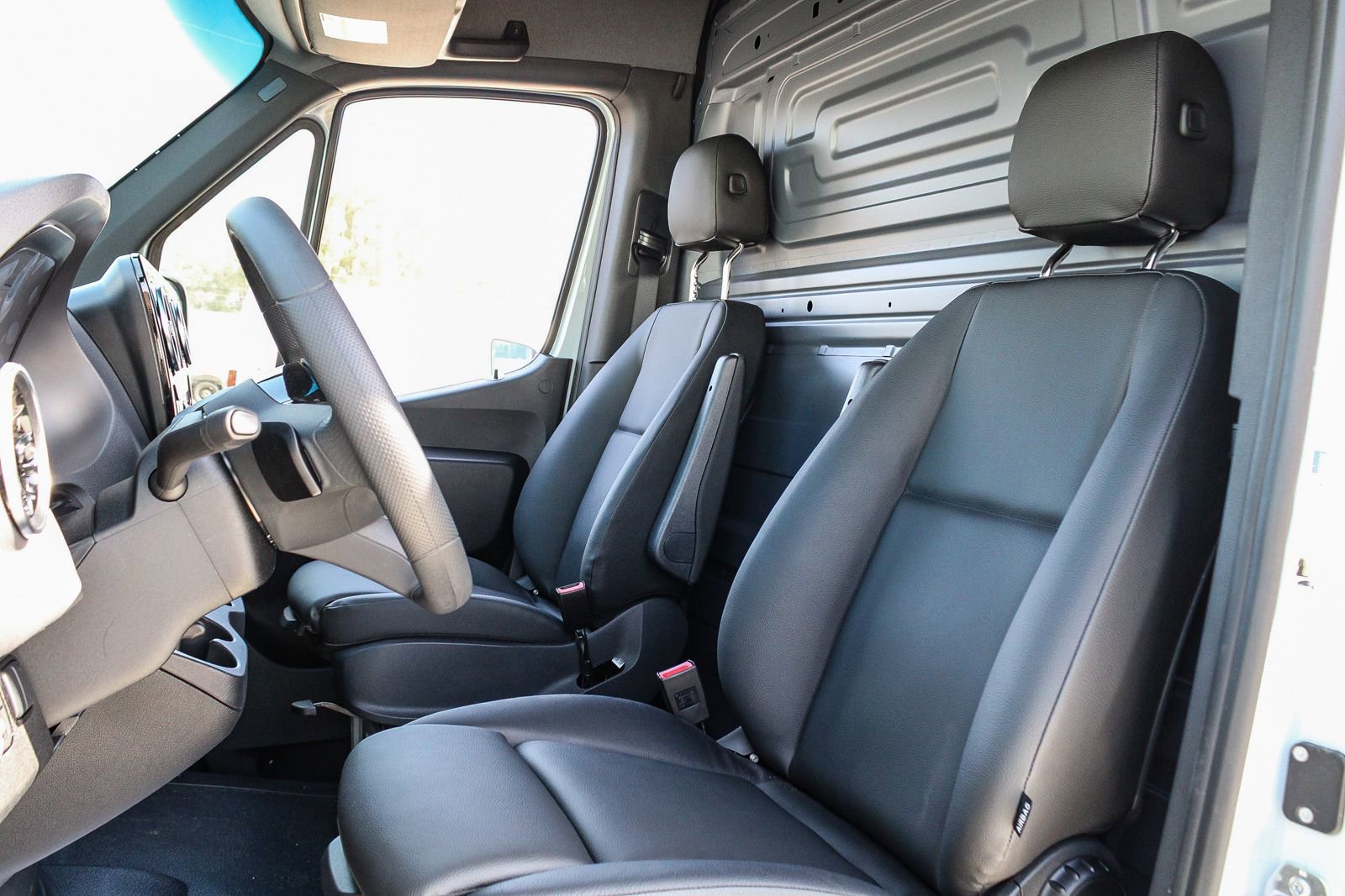 New 2025 Mercedes-Benz Sprinter 2500 image 18