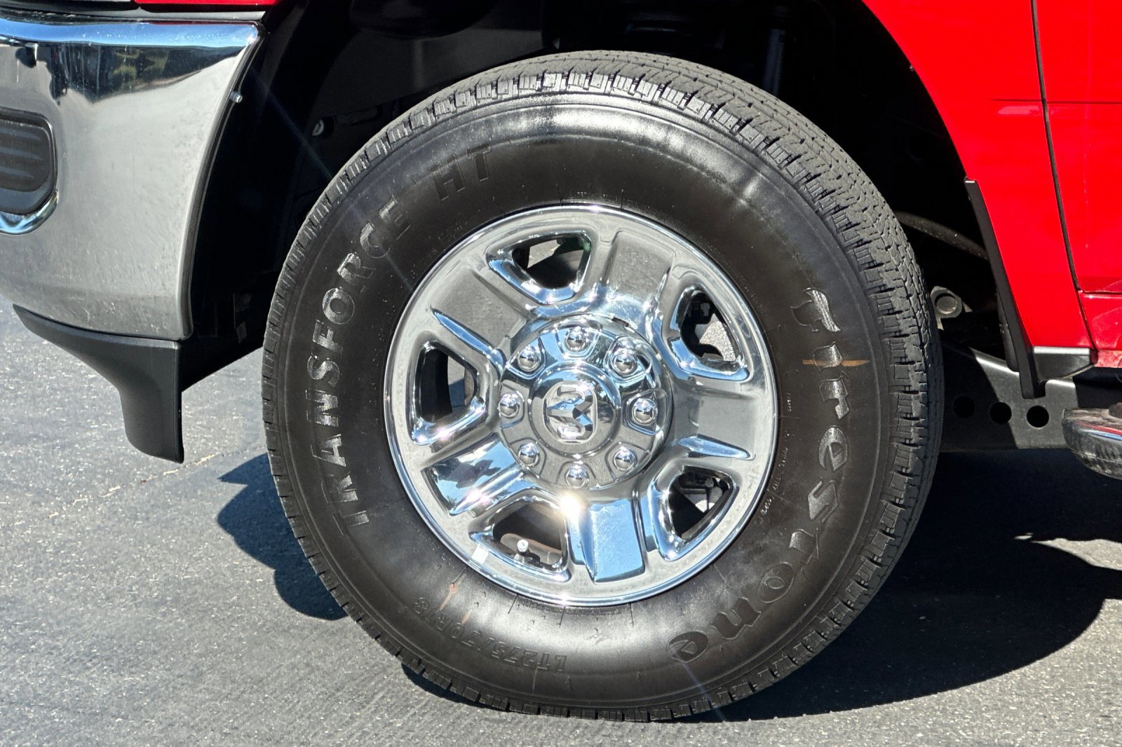 Used 2024 RAM 2500 Tradesman w/ Chrome Appearance Group image 26