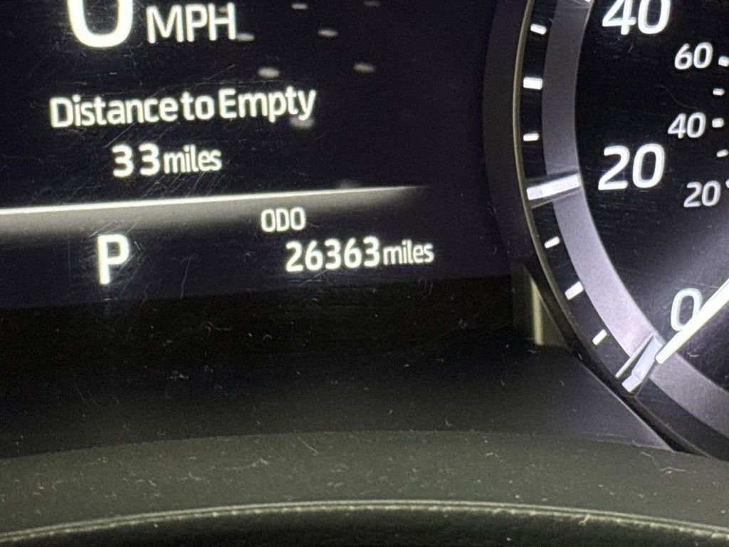 Used 2023 Toyota Highlander LE image 13