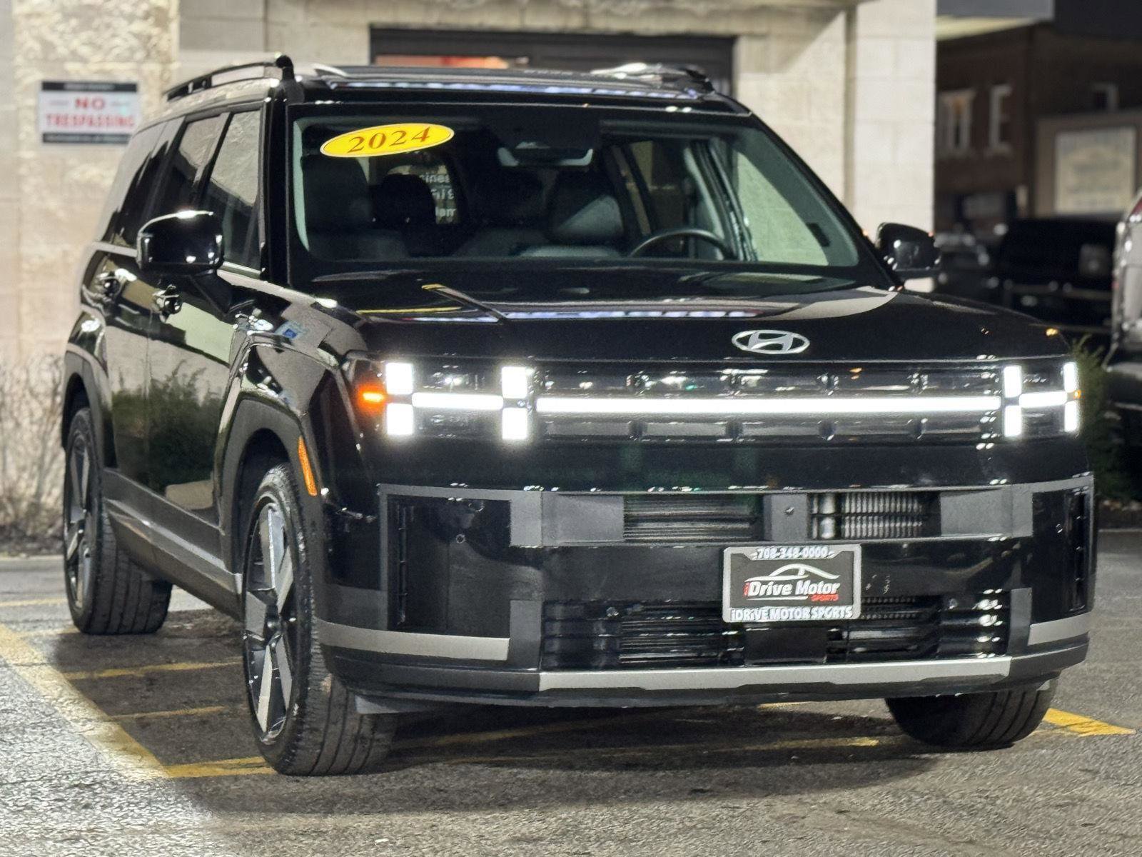 Used 2024 Hyundai Santa Fe Limited image 9