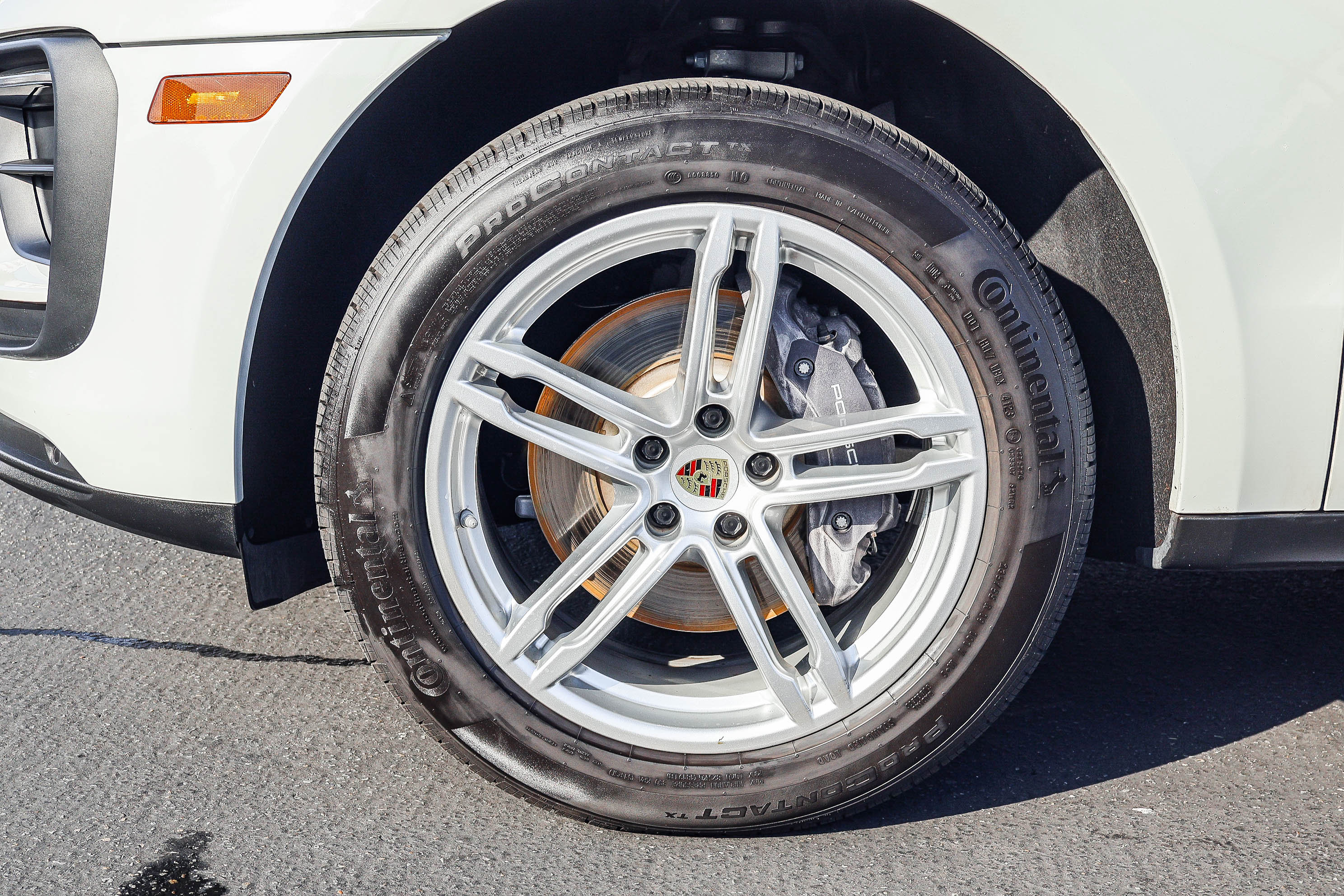 Used 2023 Porsche Macan image 18