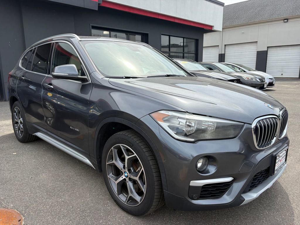 Used 2018 BMW X1 xDrive28i image 3