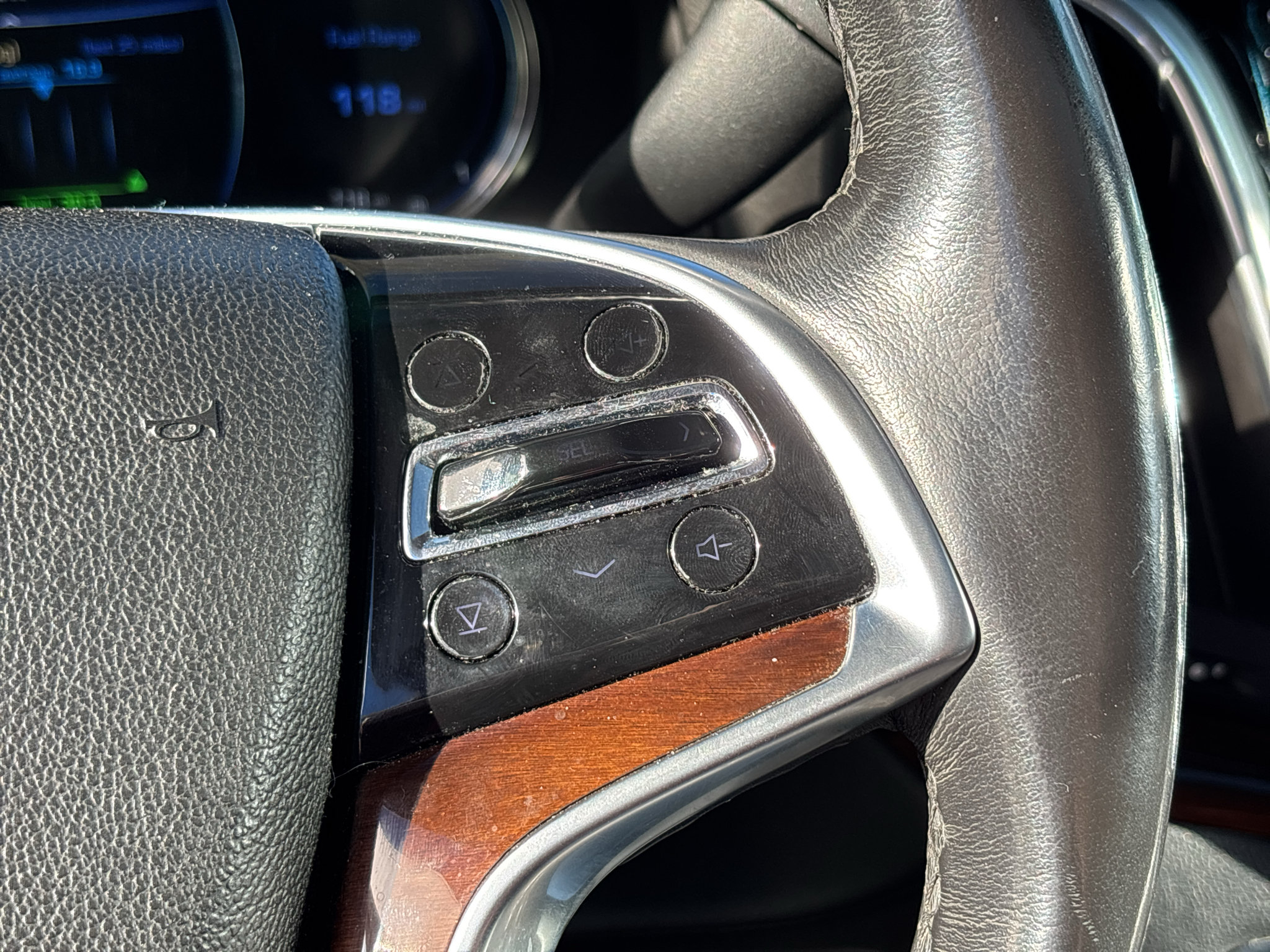 Used 2018 Cadillac Escalade Premium Luxury AWD/4WD image 20
