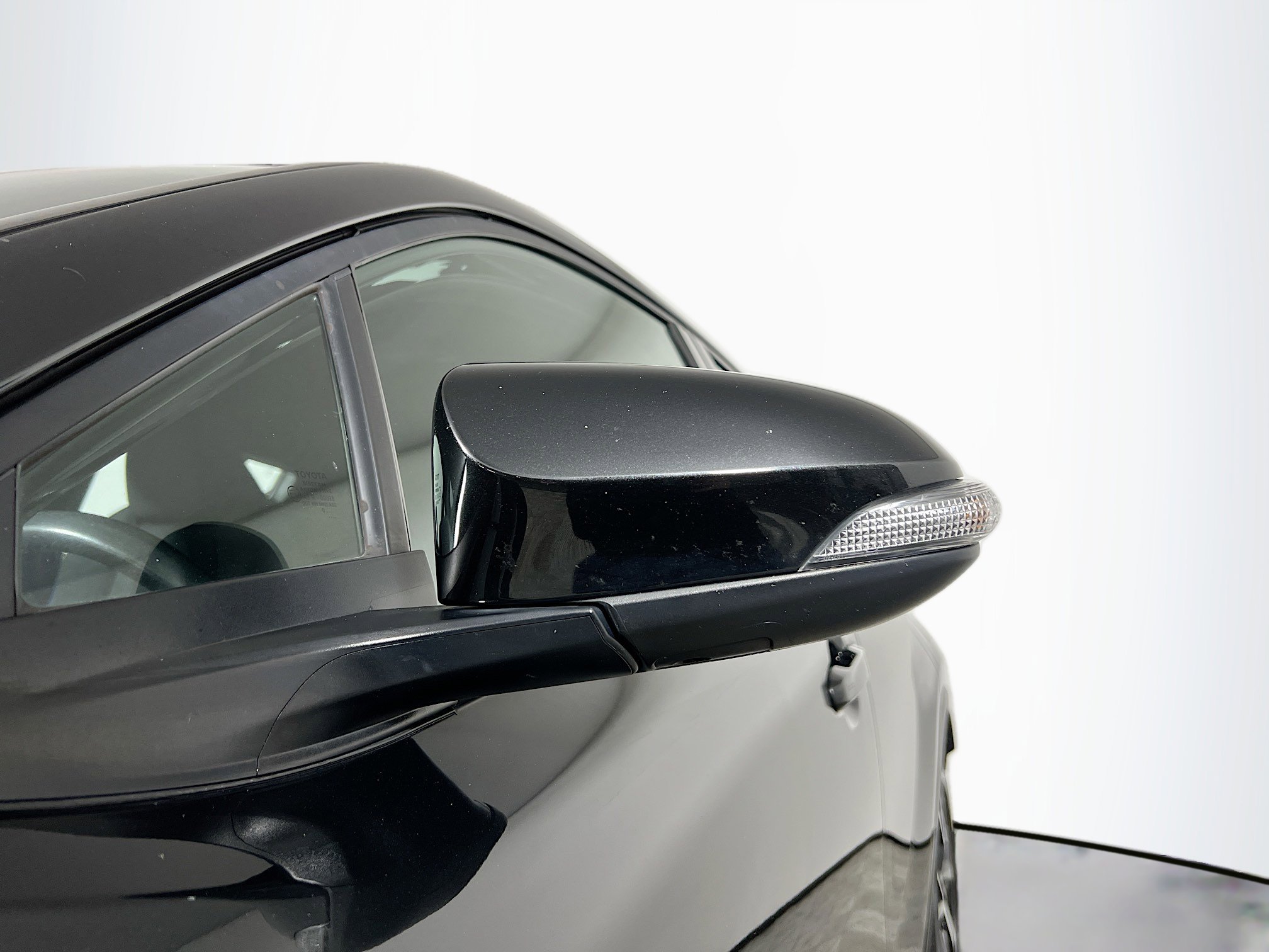 Used 2021 Toyota C-HR XLE image 13