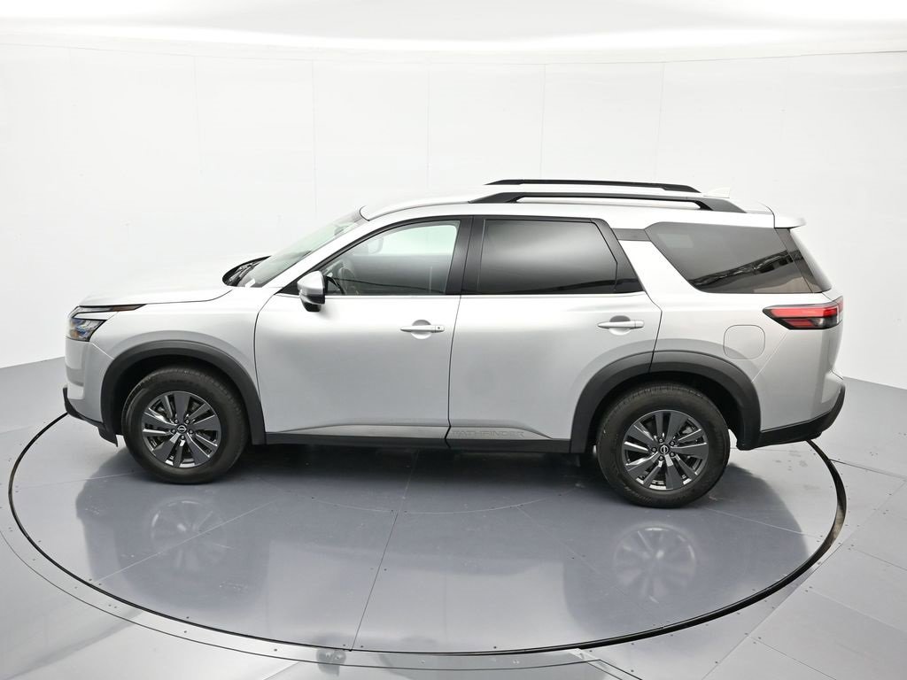 Certified 2024 Nissan Pathfinder SV image 36