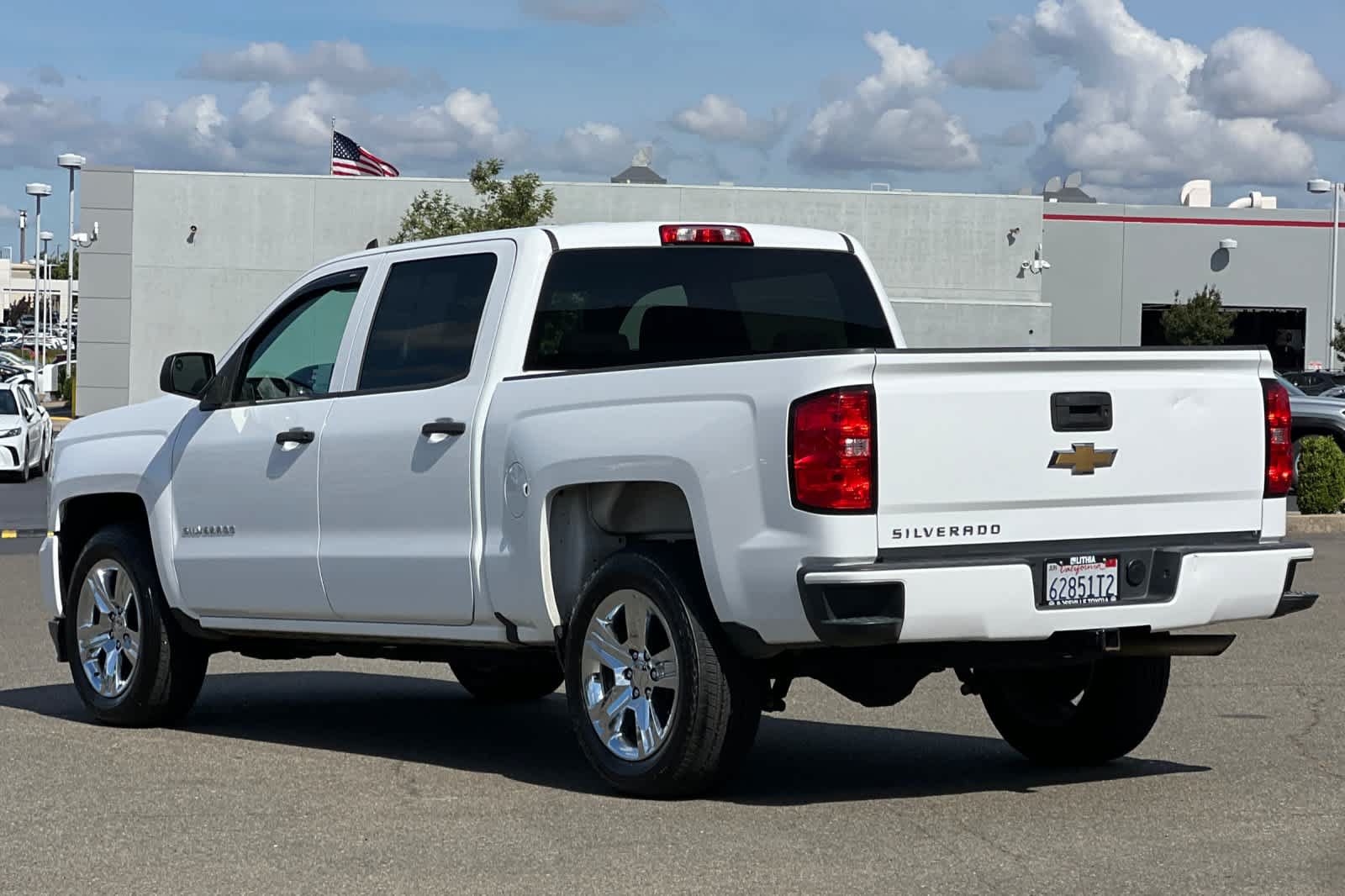 Used 2018 Chevrolet Silverado 1500 Custom w/ Trailering Package RWD image 7