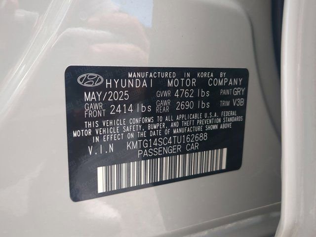 Used 2026 Genesis G70 2.5T image 25