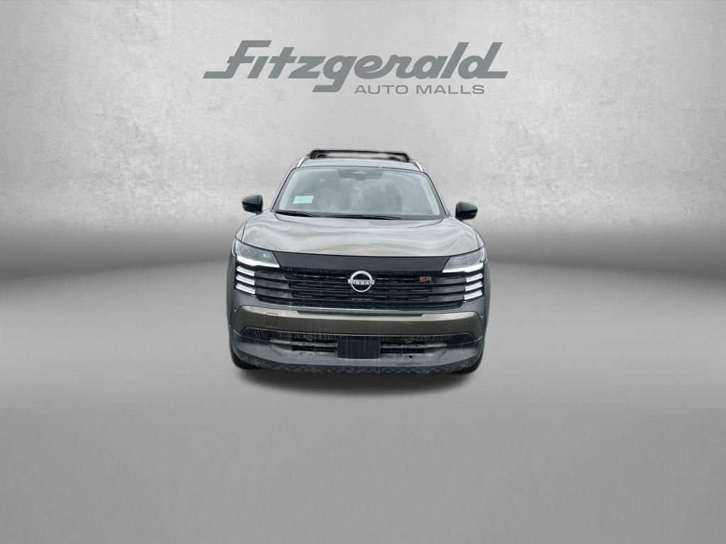 New 2026 Nissan Kicks SR image 2