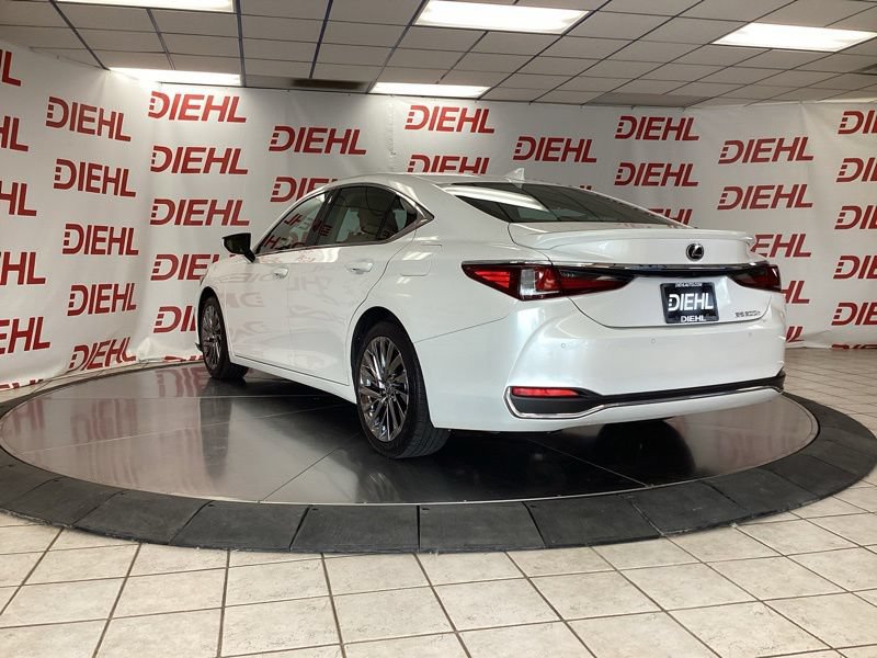 Used 2024 Lexus ES 300h w/ Accessory Package (Z1) FWD image 5