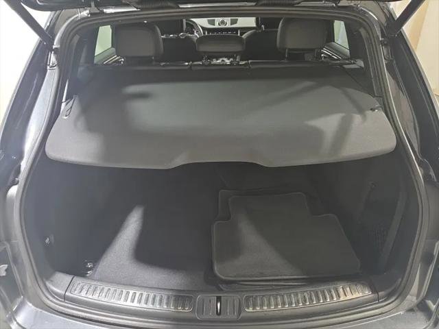 Used 2021 Porsche Macan AWD/4WD image 28