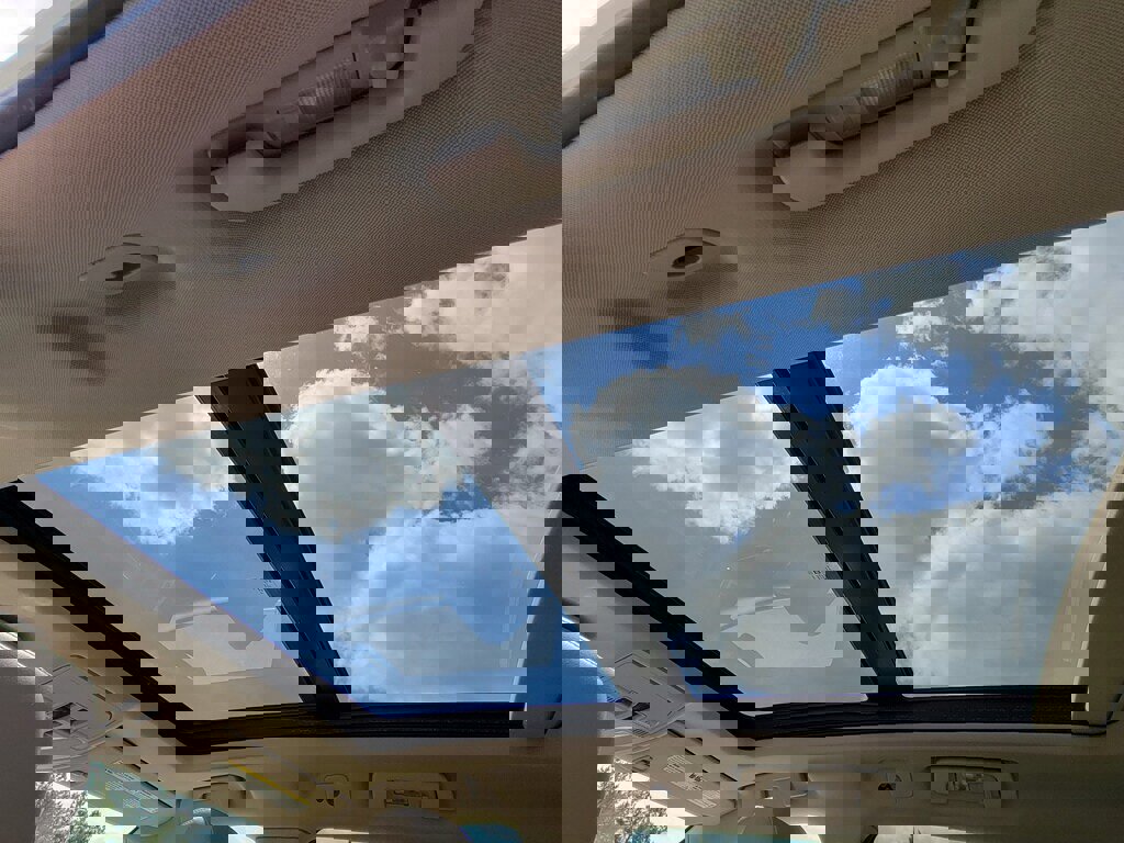 Used 2012 Cadillac SRX Premium FWD image 34